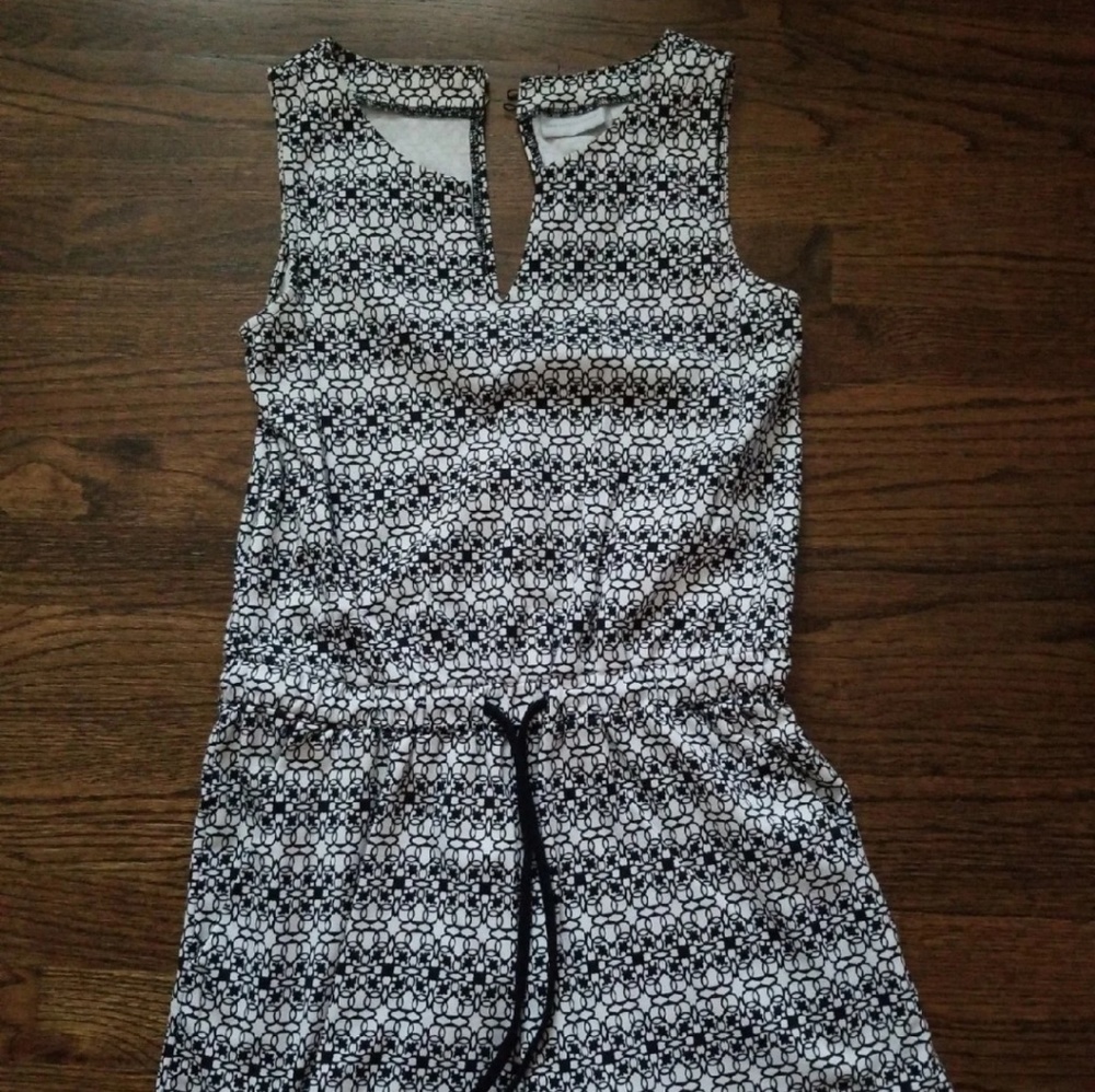 3/$20 Short sleeveless ROMPER black and white S